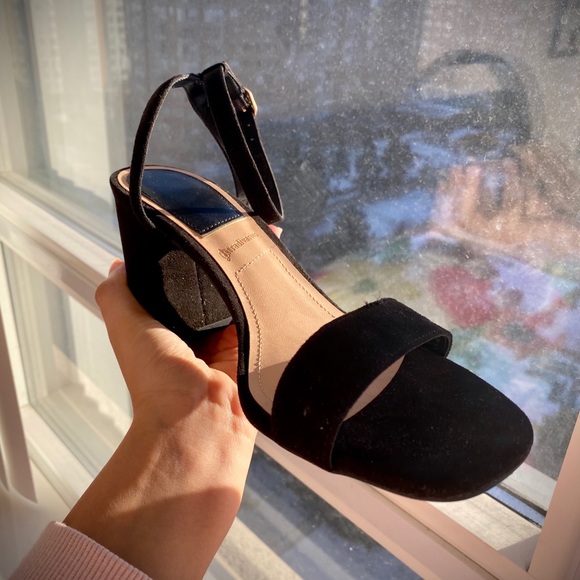 Black Strap Sandals with Heels from Stradivarius - Picture 4 of 4